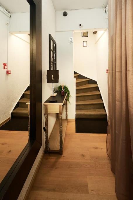 Studio-Balcon Center Of Mons Esterno foto